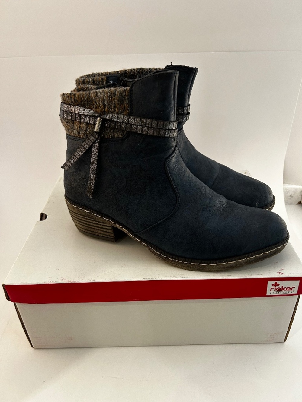 Rieker Antistress Navy Ankle Boots with Sweater Cuff – Size 7 – NIB